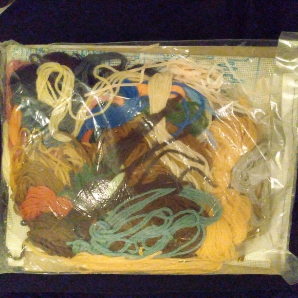 Country Manor Longstitch Embroidery Kit - Picture 4 of 4